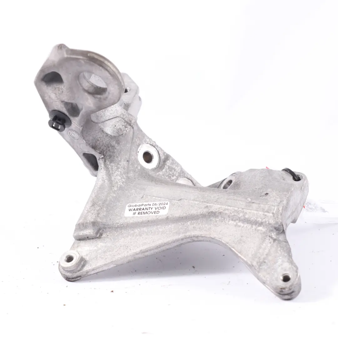 Mercedes C118 Support de montage moteur arrière à oreilles de levage - SKU A6542241800 - Numéro de pièce A6542241800