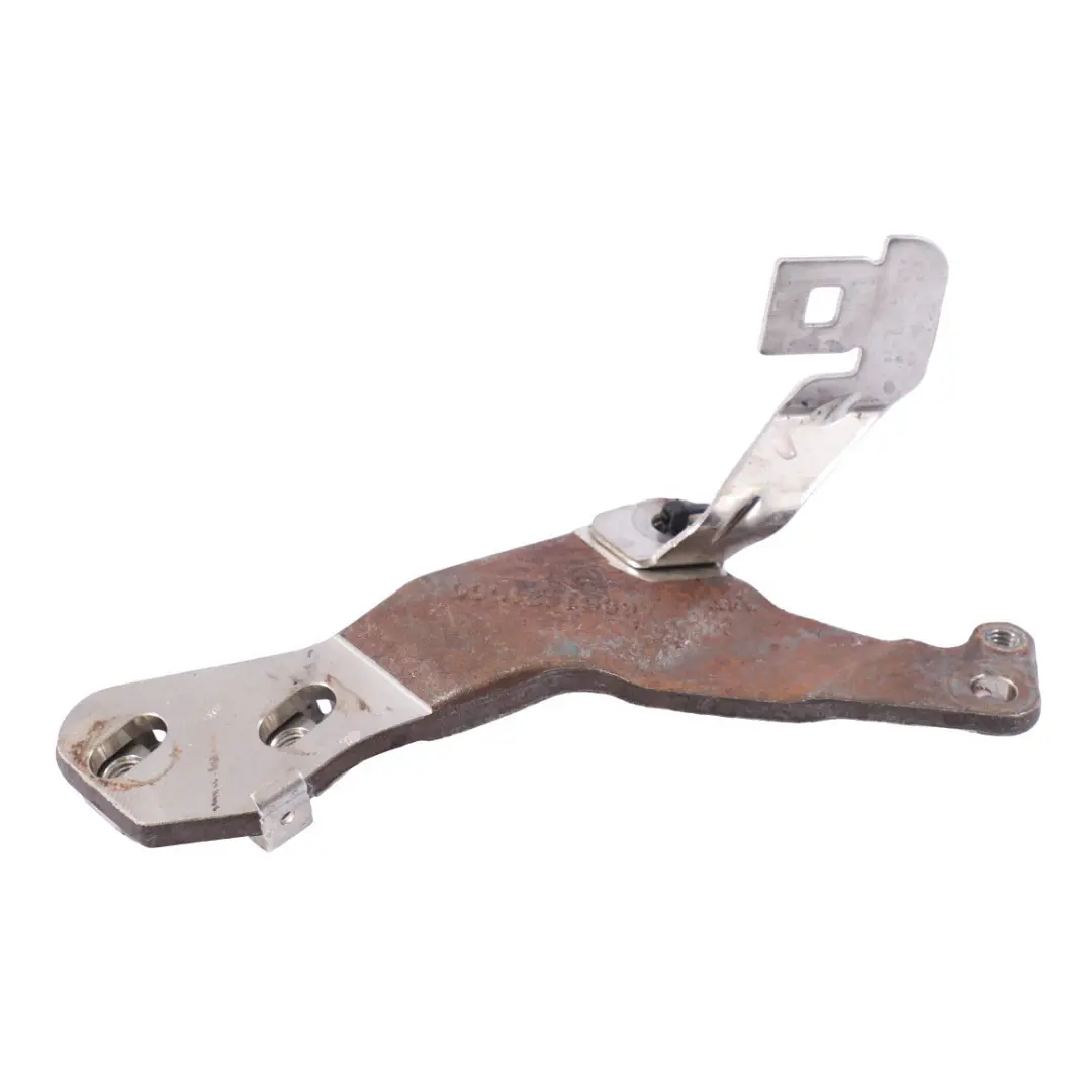 OM656 Exhaust Manifold Holder Bracket to Mercedes W213 Diesel Engine with Part number A6561421000 Mercedes W213 Diesel Engine OM656 Exhaust Manifold Holder Bracket - SKU A6561421000 - Part number A6561421000