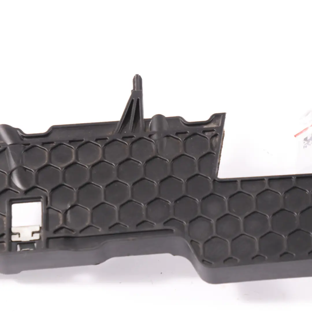 OM656 Osłona Prowadnica Wiązki Przewodów Silnika do Mercedes W213 o numerze A6561593100 Mercedes W213 OM656 Osłona Prowadnica Wiązki Przewodów Silnika - SKU A6561593100 - Numer Części A6561593100