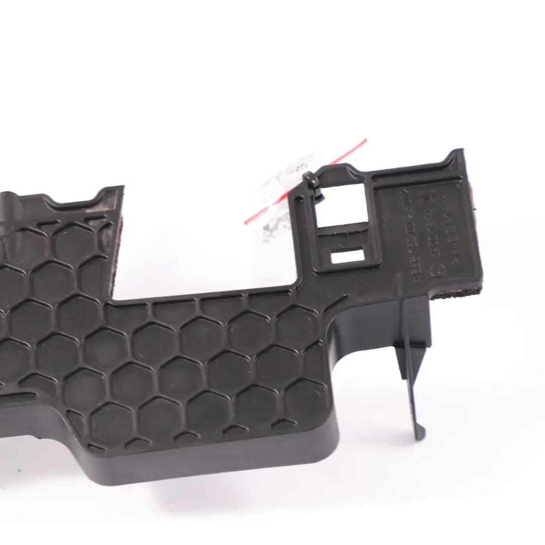 Guía cableado motor diesel Mercedes W213 OM656 Conducto cable para con número de pieza A6561593100 Guía cableado motor diesel Mercedes W213 OM656 Conducto cable - SKU A6561593100 - Número de pieza A6561593100