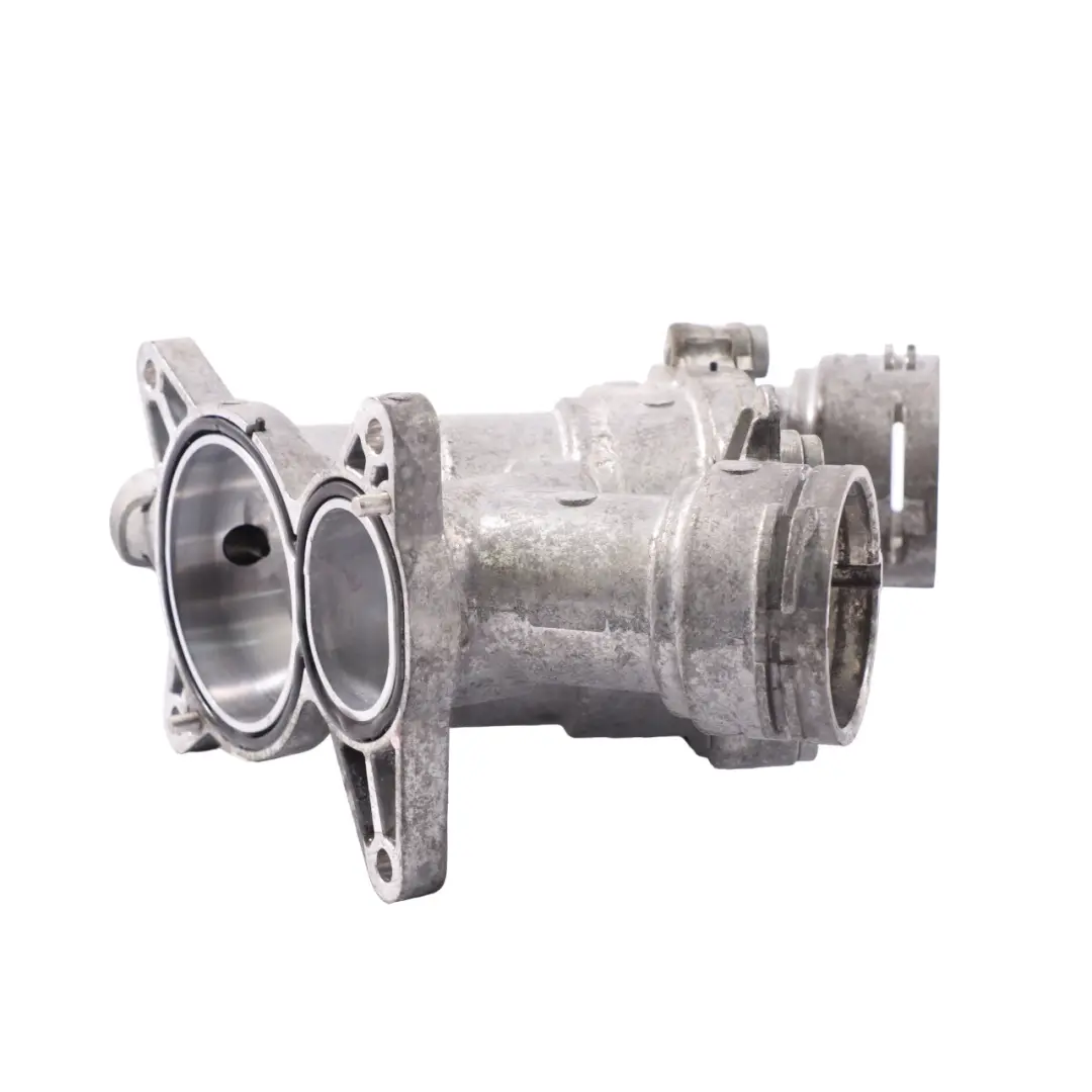 OM656 Diesel alloggiamento termostato A6562000015 per Mercedes W213 W222 con numero di parte A6562002200 Mercedes W213 W222 OM656 Diesel alloggiamento termostato A6562000015 - SKU A6562002200 - Numero di parte A6562002200