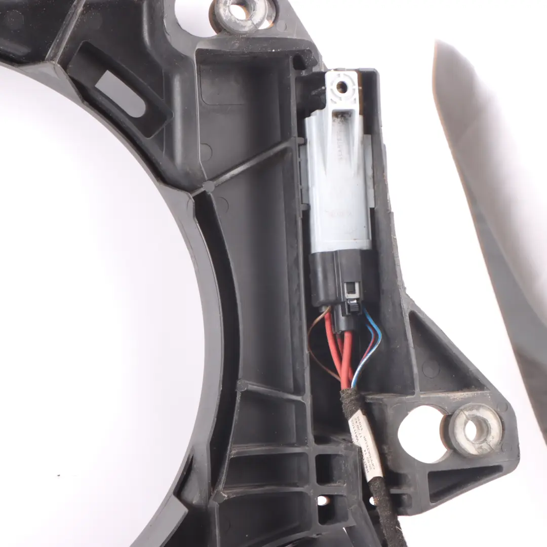 W907 Diesel A/C Radiatore Sindone Ventola Soffiante per Mercedes W906 con numero di parte A9065051455 Mercedes W906 W907 Diesel A/C Radiatore Sindone Ventola Soffiante - SKU A9065051455 - Numero di parte A9065051455