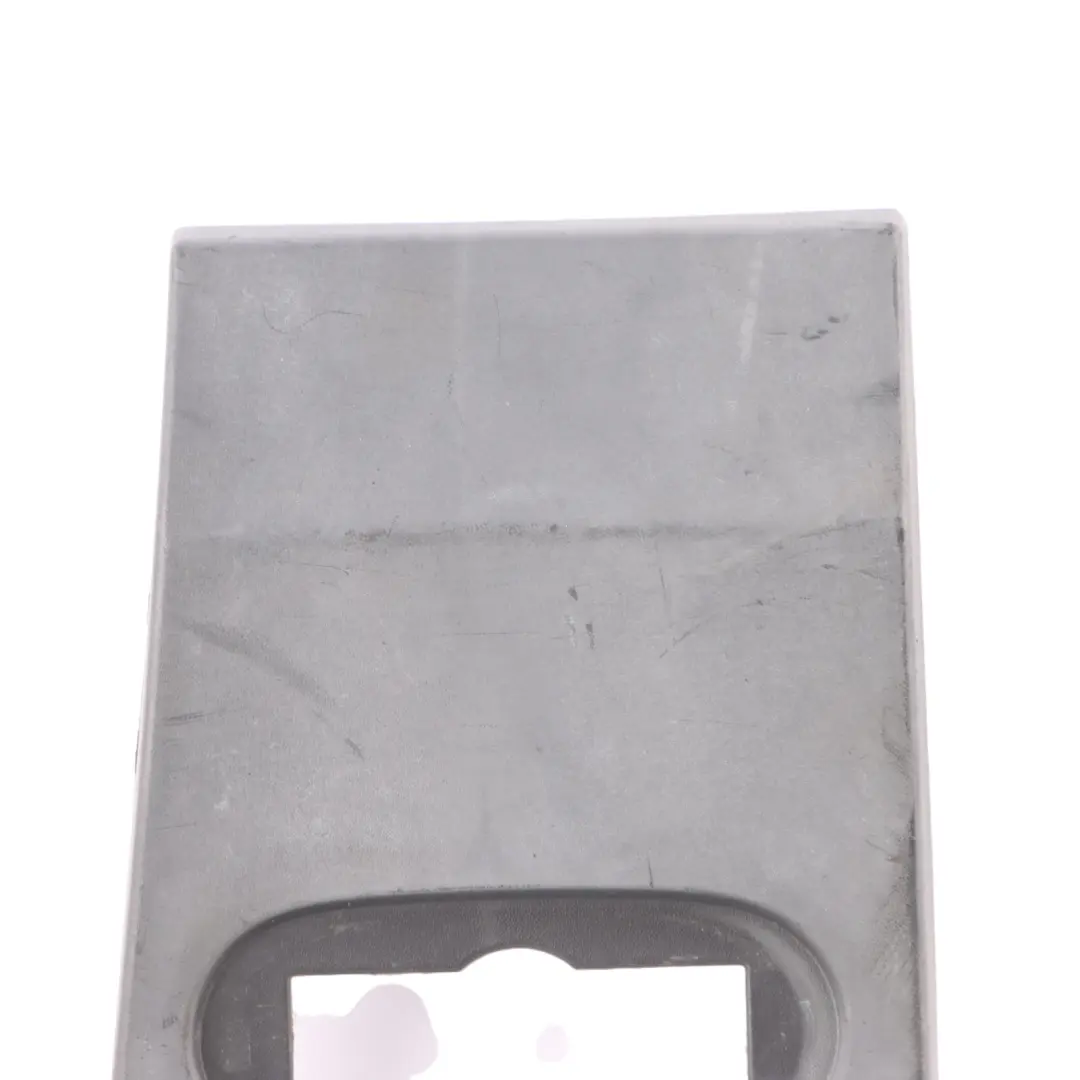 Mercedes Sprinter W906 Avant gauche Cache moulures latérales - SKU A9066901182-1 - Numéro de pièce A9066901182