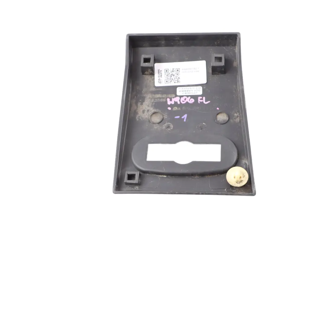 Mercedes Sprinter W906 Modanatura laterale anteriore sinistra - SKU A9066901182-1 - Numero di parte A9066901182