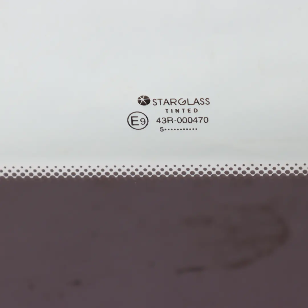 Vitre De Fenêtre Arrière Gauche Coulissante pour Mercedes W906 à propos du numéro de pièce A9067307105 Mercedes W906 Vitre De Fenêtre Arrière Gauche Coulissante - SKU A9067307105-1 - Numéro de pièce A9067307105