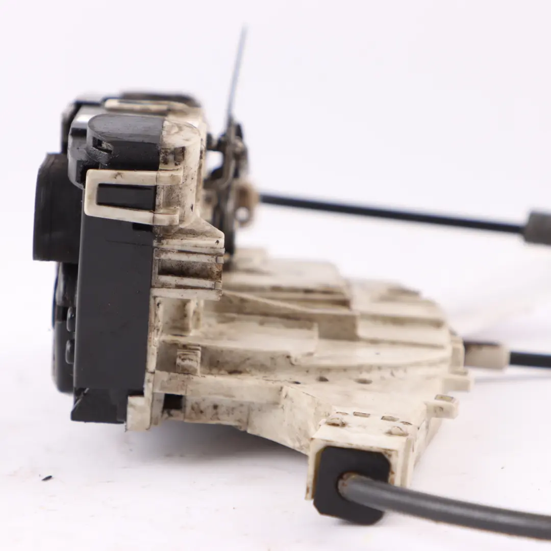 Right O/S Door Lock Latch Mechanism Actuator to Mercedes W906 Rear with Part number A9067401335 Mercedes W906 Rear Right O/S Door Lock Latch Mechanism Actuator - SKU A9067401335 - Part number A9067401335