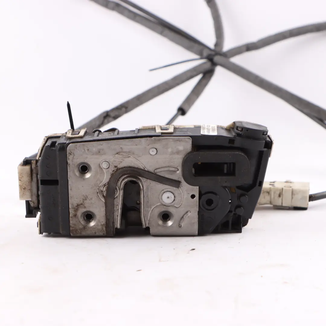 Mercedes W906 Posteriore Destra Blocco Porta Meccanismo Attuatore - SKU A9067401335 - Numero di parte A9067401335