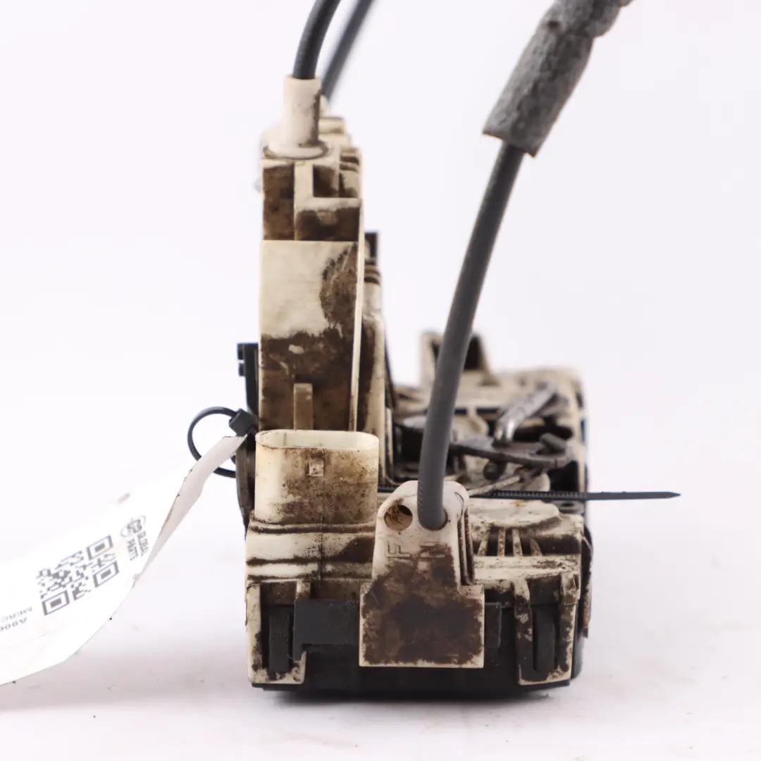 Actuador Mecanismo Cierre Puerta Trasera Derecha para Mercedes W906 con número de pieza A9067401335 Mercedes W906 Actuador Mecanismo Cierre Puerta Trasera Derecha - SKU A9067401335 - Número de pieza A9067401335