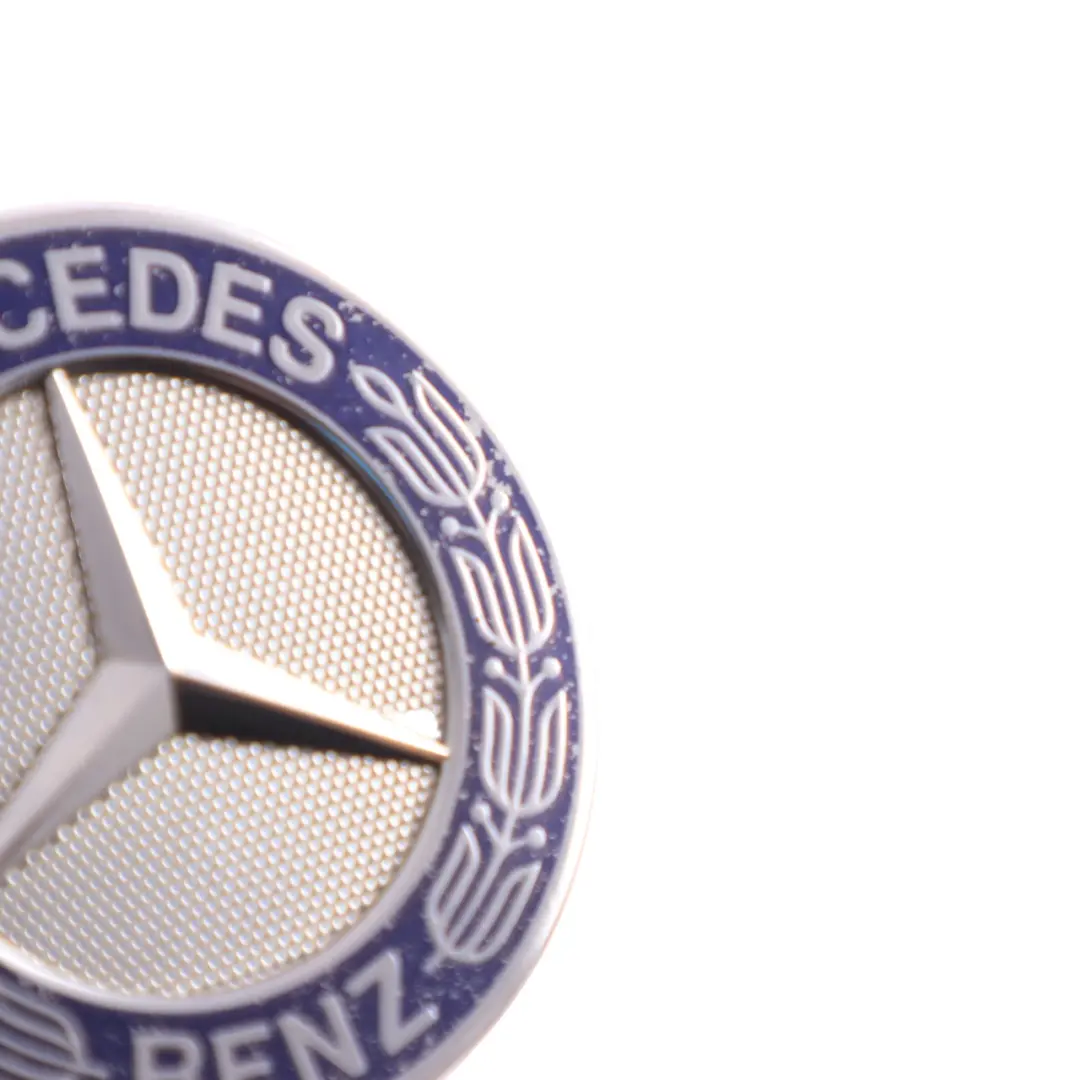 Emblemat Logo Znaczek Przedni Przód do Mercedes Sprinter W906 o numerze A9068171016 Mercedes Sprinter W906 Emblemat Logo Znaczek Przedni Przód - SKU A9068171016-1 - Numer Części A9068171016