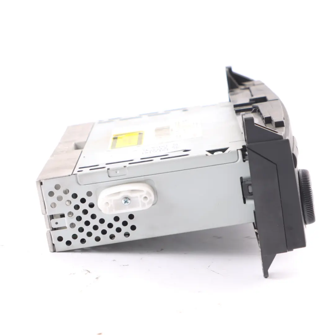 Stereo Radio CD Player Head Unit to Volkswagen Crafter with Part number A9068200079 Volkswagen Crafter Stereo Radio CD Player Head Unit - SKU A9068200079 - Part number A9068200079