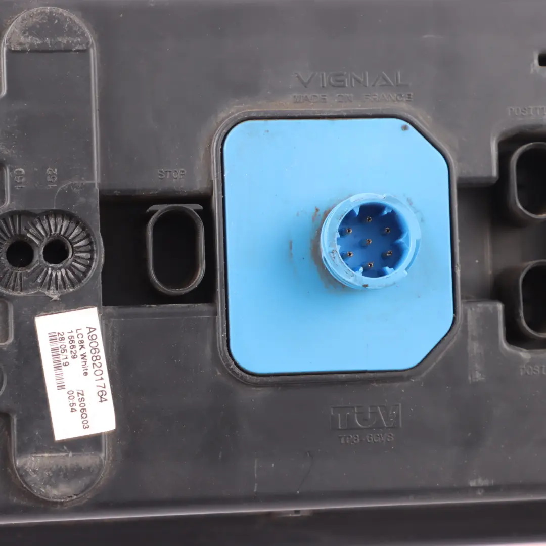 Rück Leuchte Rechts Rücklicht für Mercedes Sprinter W906 mit Teilenummer A9068201764 Mercedes Sprinter W906 Rück Leuchte Rechts Rücklicht - SKU A9068201764-2 - Teilenummer A9068201764