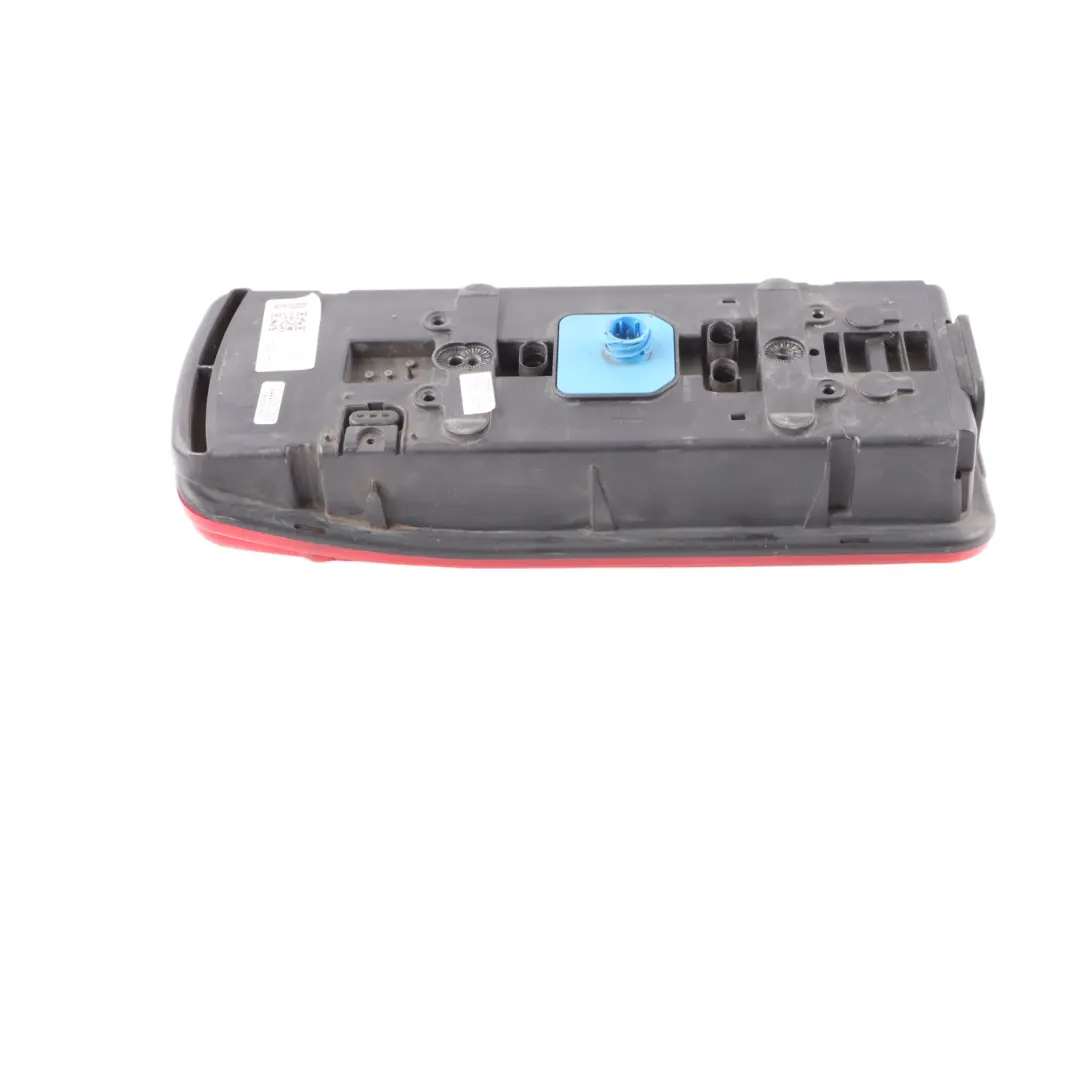 Feu Arrière Droit Mercedes Sprinter W906 Feu Arrière pour à propos du numéro de pièce A9068201764 Feu Arrière Droit Mercedes Sprinter W906 Feu Arrière - SKU A9068201764-2 - Numéro de pièce A9068201764