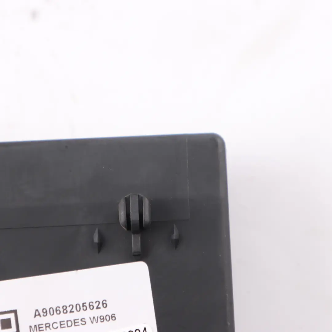 Door Module Mercedes W906 Front Door Right O/S Control Module to with Part number A9068205626 Door Module Mercedes W906 Front Door Right O/S Control Module - SKU A9068205626 - Part number A9068205626