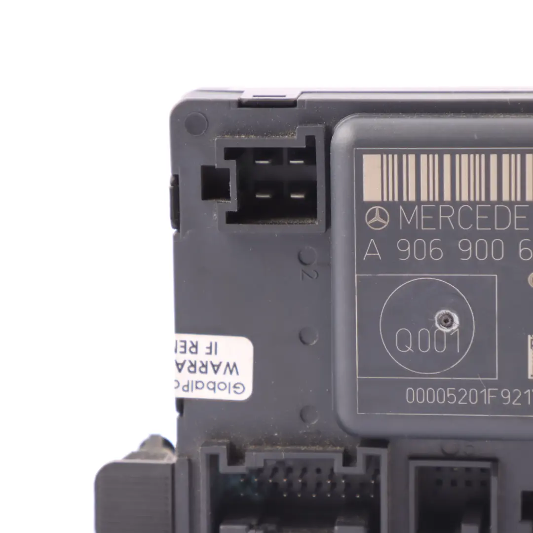 Modulo Centralina Porta Conducente ECU per Mercedes W906 con numero di parte A9069006603 Mercedes W906 Modulo Centralina Porta Conducente ECU - SKU A9069006603 - Numero di parte A9069006603