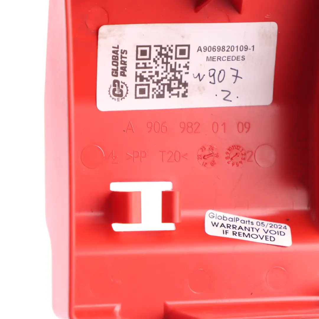 W907 Positivo Batteria Terminale Coperchio Trim Rosso per Mercedes con numero di parte A9069820109 Mercedes W907 Positivo Batteria Terminale Coperchio Trim Rosso - SKU A9069820109-1 - Numero di parte A9069820109