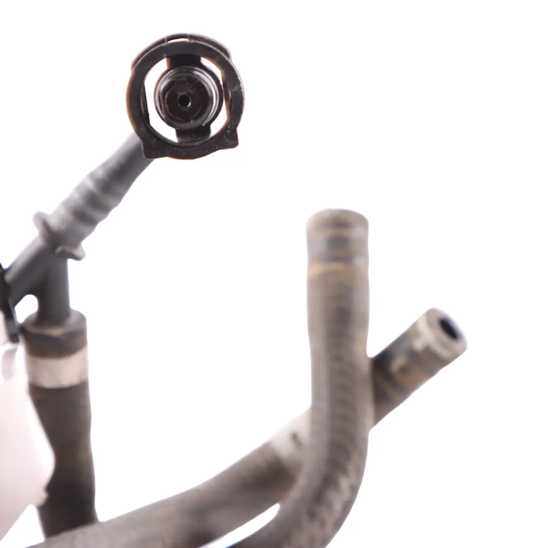 W907 Ligne De Purge Du Réservoir D'Expansion Du Liquide Refroidissement pour Mercedes à propos du numéro de pièce A9075010000 Mercedes W907 Ligne De Purge Du Réservoir D'Expansion Du Liquide Refroidissement - SKU A9075010000 - Numéro de pièce A9075010000