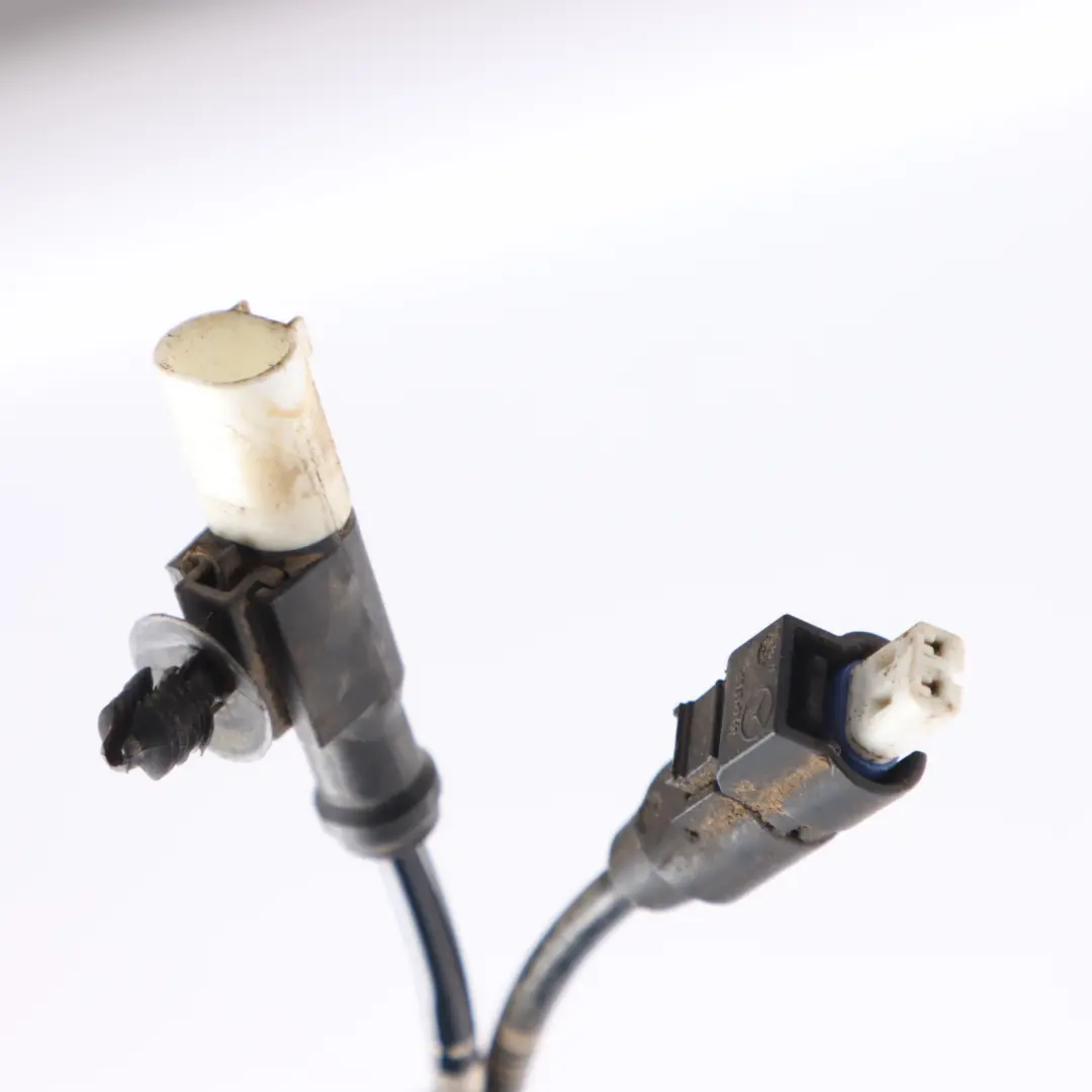 W907 Rad ABS Geschwindigkeitssensor vorne rechts für Mercedes Sprinter mit Teilenummer A9075402005 Mercedes Sprinter W907 Rad ABS Geschwindigkeitssensor vorne rechts - SKU A9075402005 - Teilenummer A9075402005