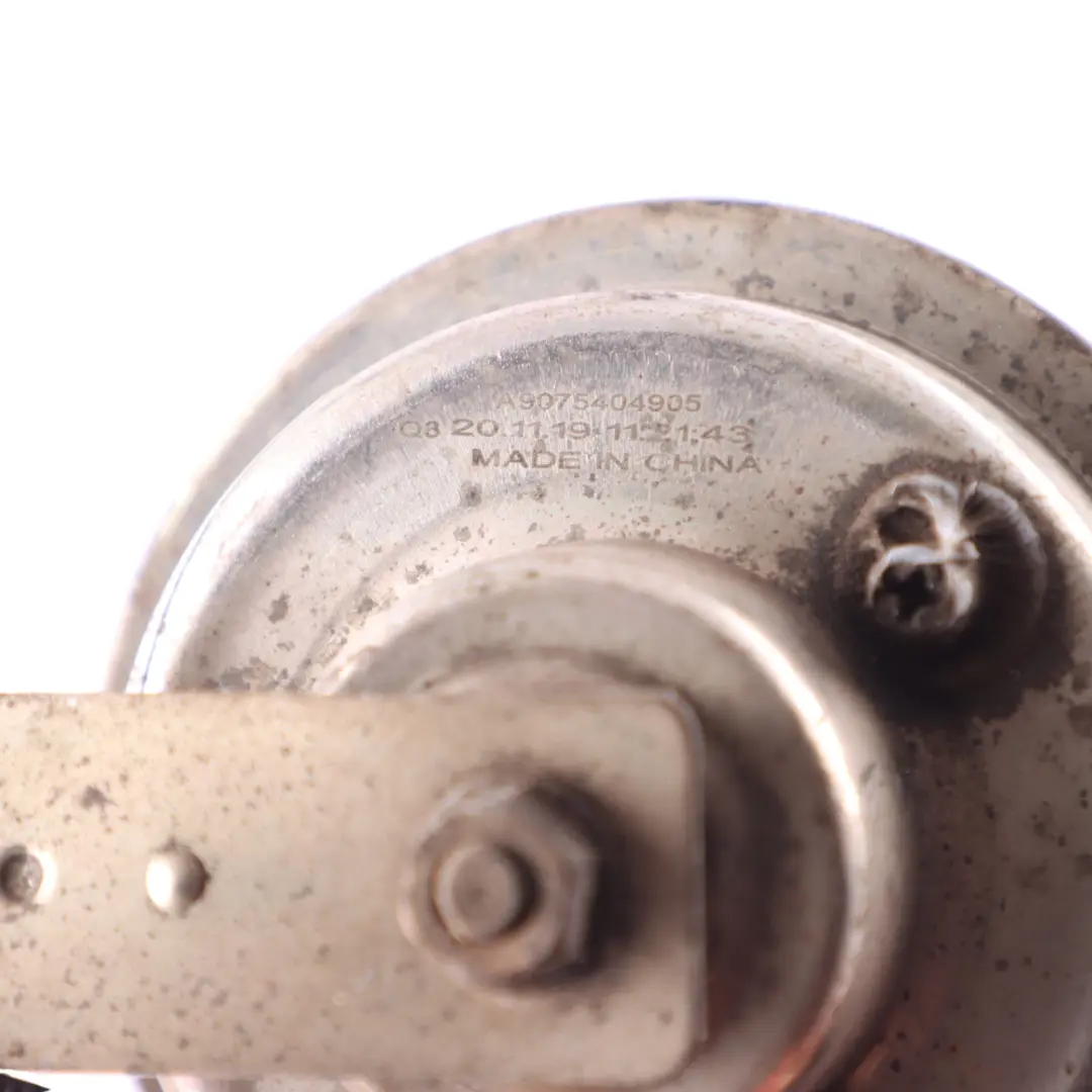 W907 W910 Horn Signal Fanfare Siren A9065400076 to Mercedes Sprinter with Part number A9075404905 Mercedes Sprinter W907 W910 Horn Signal Fanfare Siren A9065400076 - SKU A9075404905 - Part number A9075404905