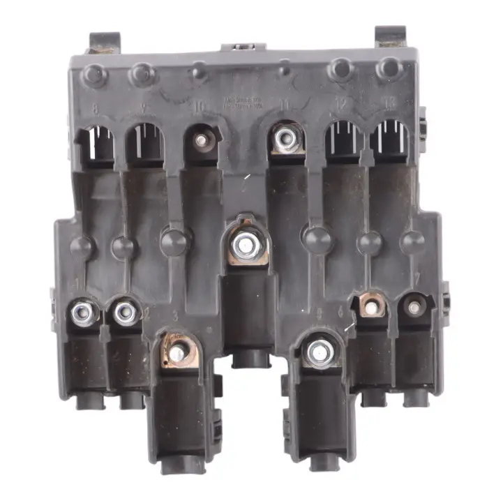 W907 Batterie Sicherungs Kasten Positive Verteiler Klemme A2479061803 für Mercedes mit Teilenummer A9075407312 Mercedes W907 Batterie Sicherungs Kasten Positive Verteiler Klemme A2479061803 - SKU A9075407312 - Teilenummer A9075407312