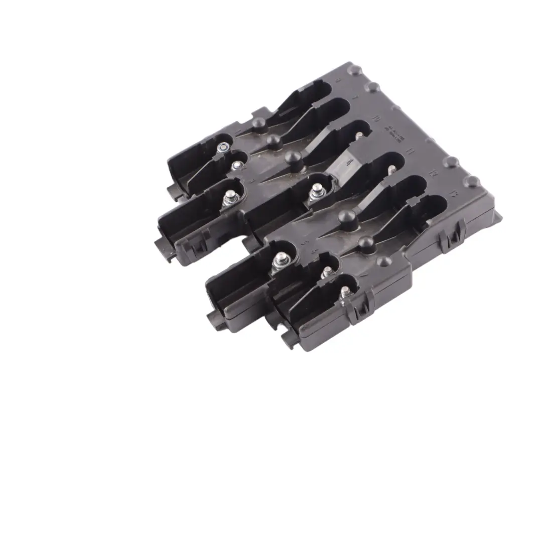 Boîte à fusibles Mercedes Sprinter W907 Module Relais Support pour à propos du numéro de pièce A9075409482 Boîte à fusibles Mercedes Sprinter W907 Module Relais Support - SKU A9075409482 - Numéro de pièce A9075409482