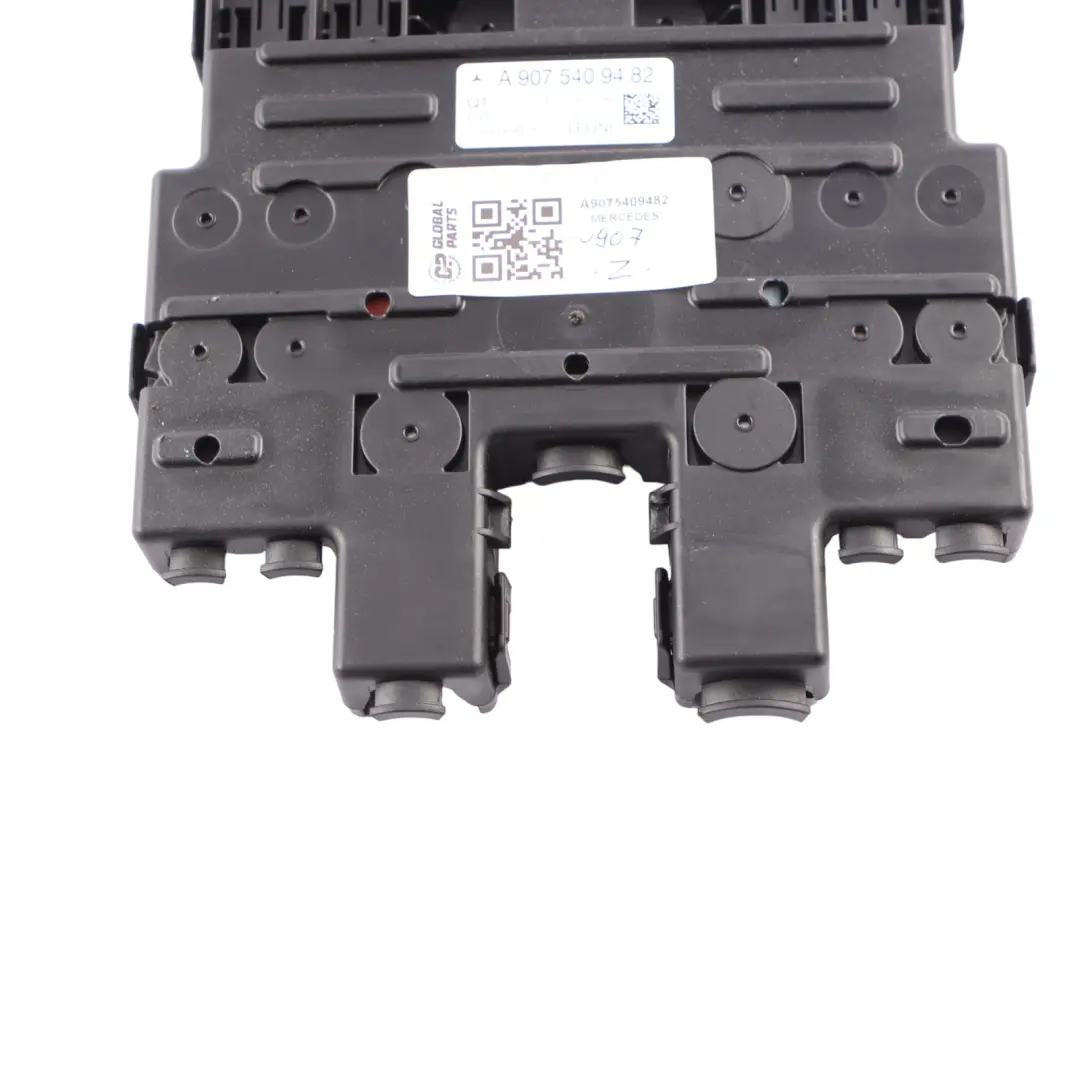 Caja de Fusibles Mercedes Sprinter W907 Prefusibles Porta Relés para con número de pieza A9075409482 Caja de Fusibles Mercedes Sprinter W907 Prefusibles Porta Relés - SKU A9075409482 - Número de pieza A9075409482