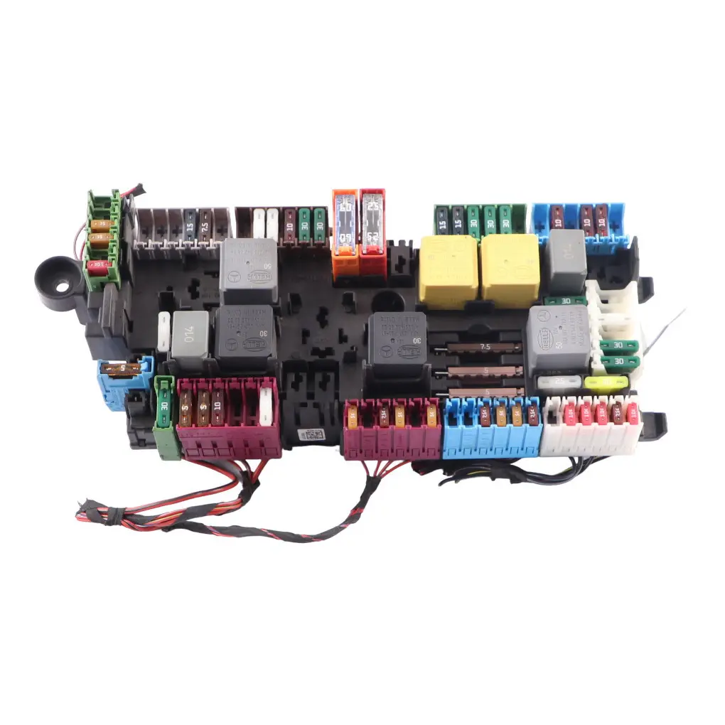 Fuse Box Mercedes Sprinter W907 W910 Relay Box Fuse Box Module to with Part number A9075450100 Fuse Box Mercedes Sprinter W907 W910 Relay Box Fuse Box Module - SKU A9075450100 - Part number A9075450100