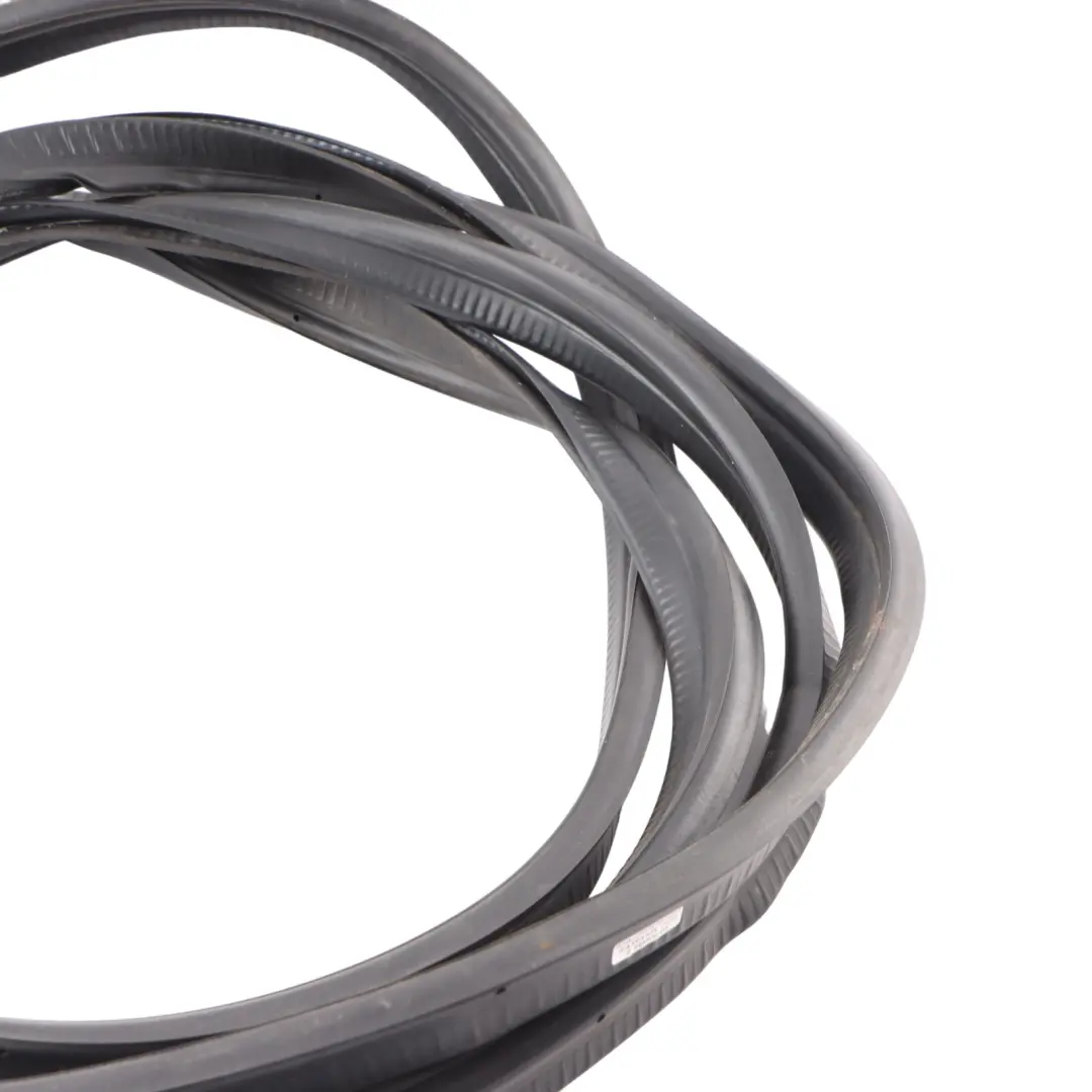 W907 Hinteres Ende Laden Tür Surround Dichtung für Mercedes Sprinter mit Teilenummer A9077250300 Mercedes Sprinter W907 Hinteres Ende Laden Tür Surround Dichtung - SKU A9077250300 - Teilenummer A9077250300