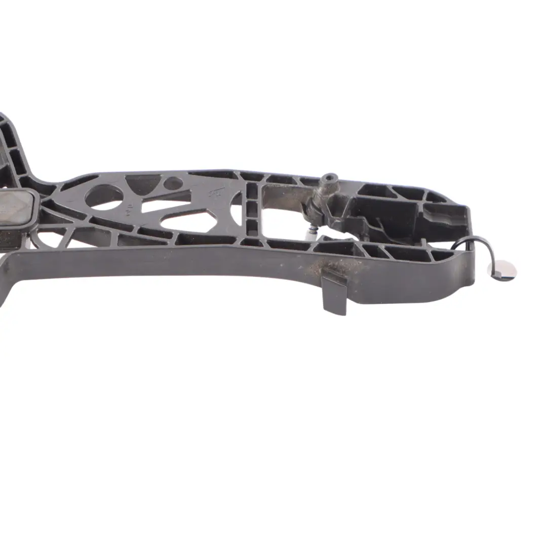 Door Handle Mercedes W907 W910 Bearing Bracket Front Outer Right O/S to with Part number A9077600500 Door Handle Mercedes W907 W910 Bearing Bracket Front Outer Right O/S - SKU rhd-A9077600500 - Part number A9077600500