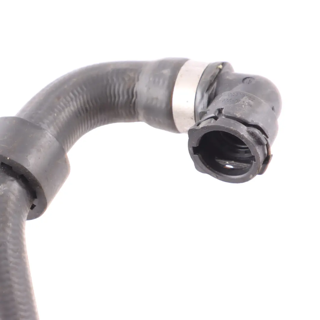 W907 Heizung Wasserleitung Schlauchrohr für Mercedes mit Teilenummer A9078300002 Mercedes W907 Heizung Wasserleitung Schlauchrohr - SKU A9078300002 - Teilenummer A9078300002