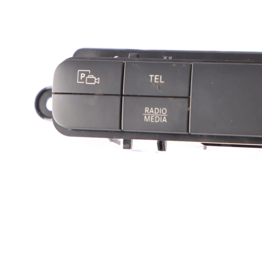 W907 Media Bedienfeld für Mercedes mit Teilenummer A9079000005 Mercedes W907 Media Bedienfeld - SKU A9079000005 - Teilenummer A9079000005