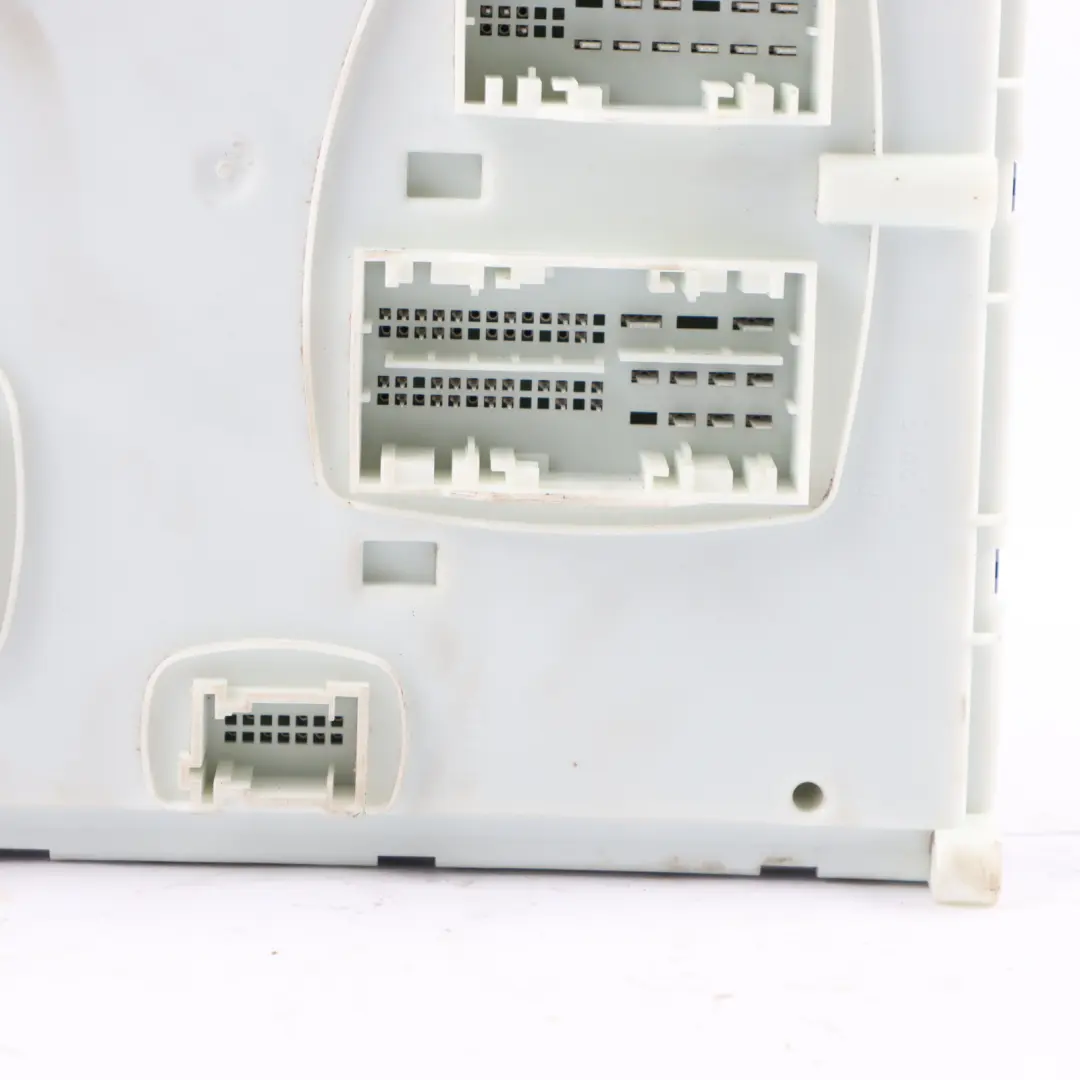 W907 Body Control Module Unit to Mercedes with Part number A9079004905 Mercedes W907 Body Control Module Unit - SKU A9079004905 - Part number A9079004905