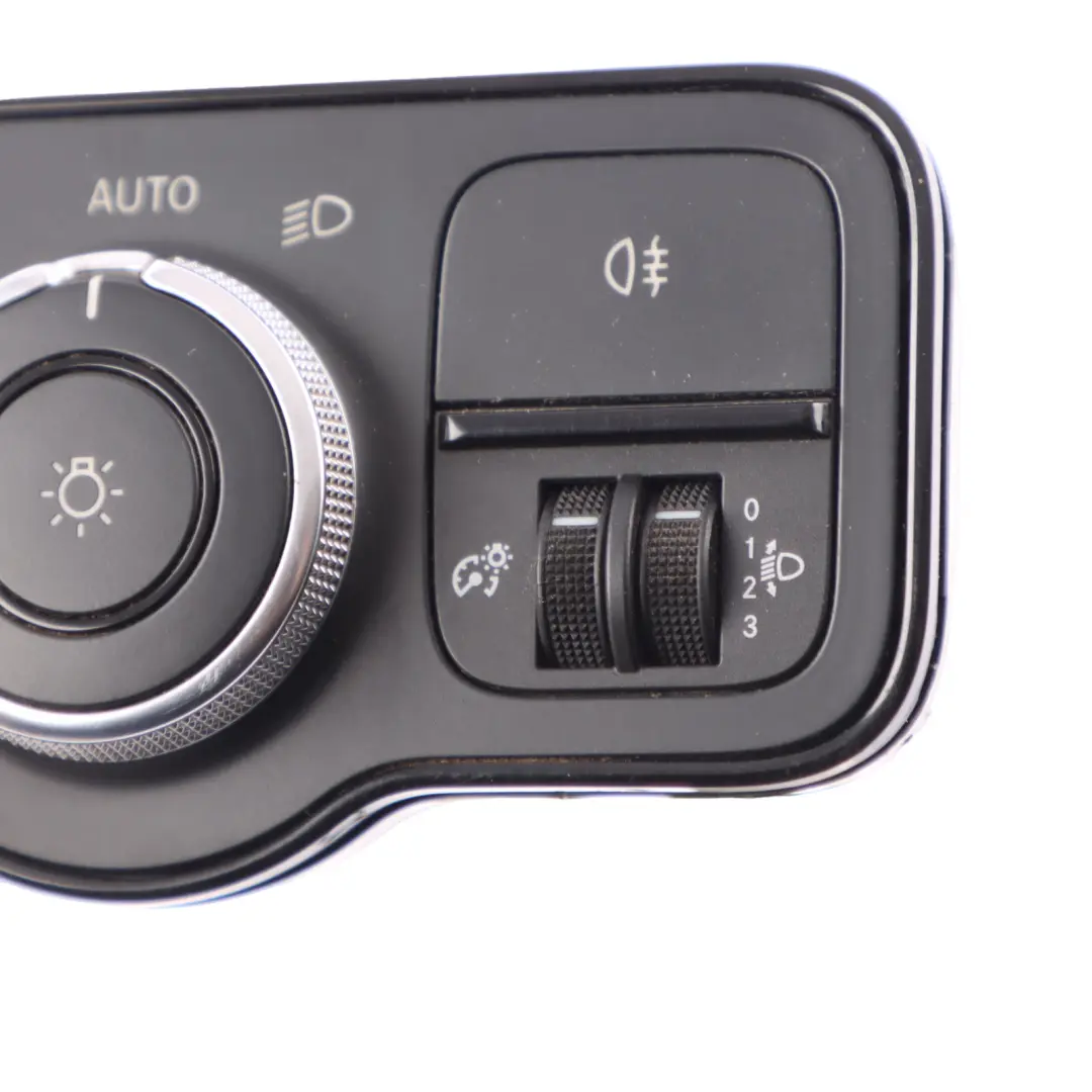 W907 W910 Interruptor De Control De Faros para Mercedes Sprinter con número de pieza A9079053302 Mercedes Sprinter W907 W910 Interruptor De Control De Faros - SKU A9079053302 - Número de pieza A9079053302