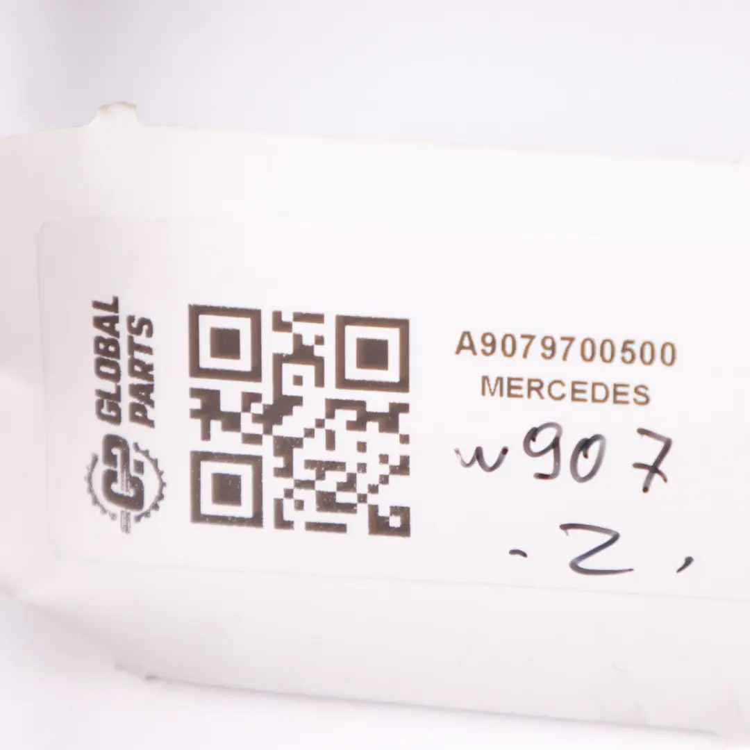 Poggiatesta Mercedes Sprinter W907 W910 Poggiatesta anteriore in tessuto nero per con numero di parte A9079700500 Poggiatesta Mercedes Sprinter W907 W910 Poggiatesta anteriore in tessuto nero - SKU A9079700500 - Numero di parte A9079700500