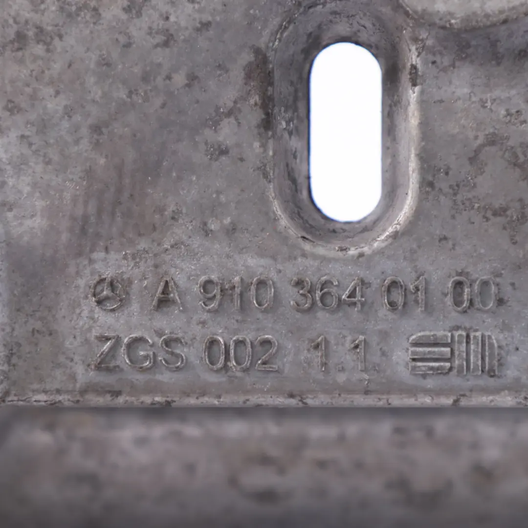 Mercedes Sprinter W910 Getriebehalterung Halterung - SKU A9103640100 - Teilenummer A9103640100