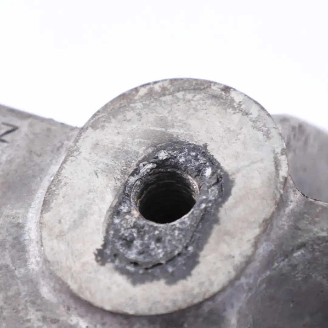 Soporte de la caja de cambios Soporte para Mercedes Sprinter W910 con número de pieza A9103640100 Mercedes Sprinter W910 Soporte de la caja de cambios Soporte - SKU A9103640100 - Número de pieza A9103640100