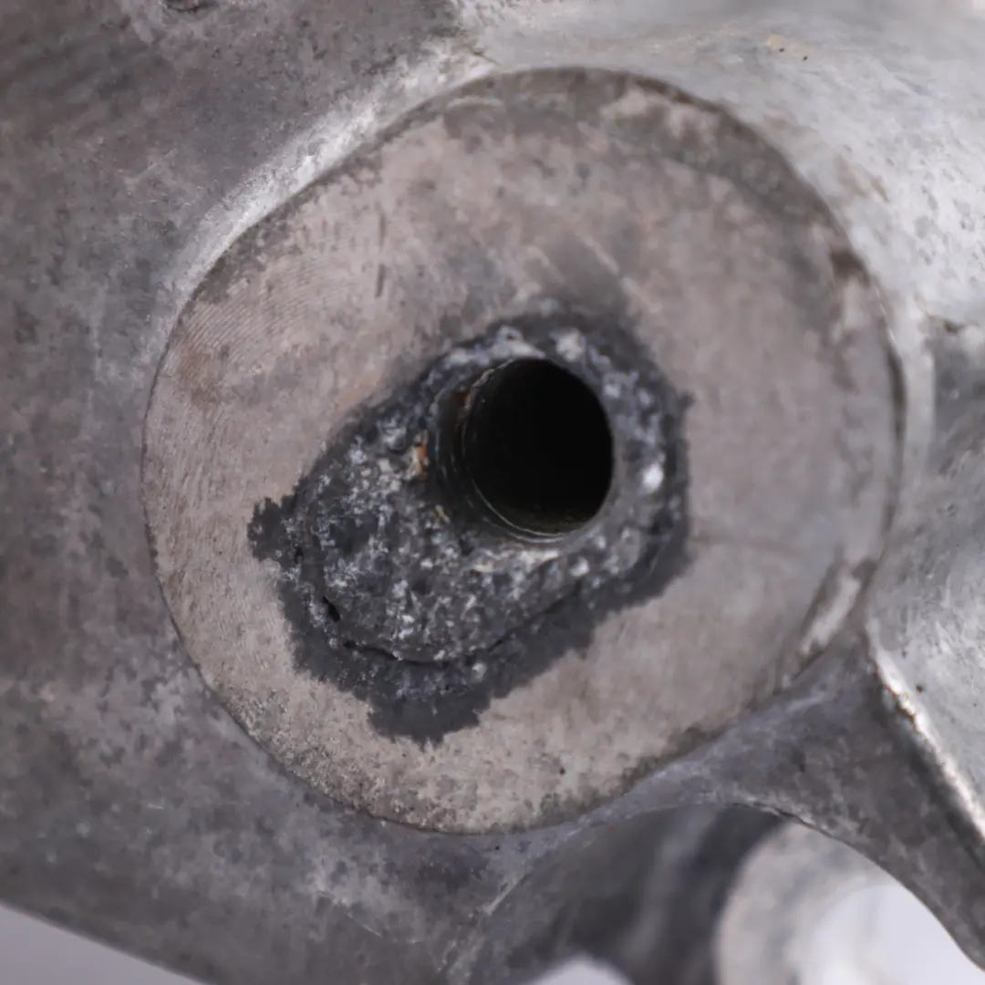 Mercedes Sprinter W910 Getriebehalterung Halterung - SKU A9103640100 - Teilenummer A9103640100