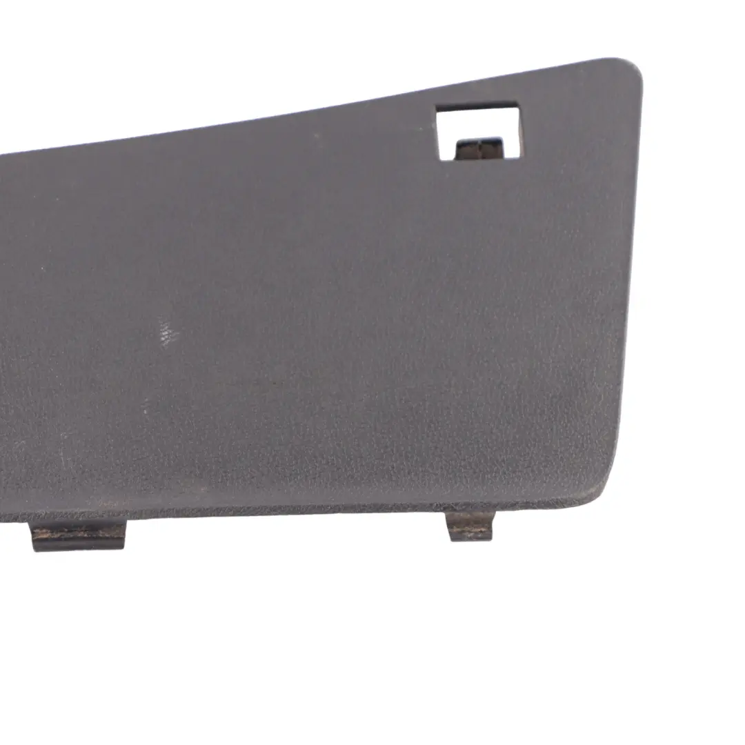 W907 W910 Copertura pannello rivestimento ingresso per Mercedes Sprinter con numero di parte A9106864100 Mercedes Sprinter W907 W910 Copertura pannello rivestimento ingresso - SKU A9106864100 - Numero di parte A9106864100