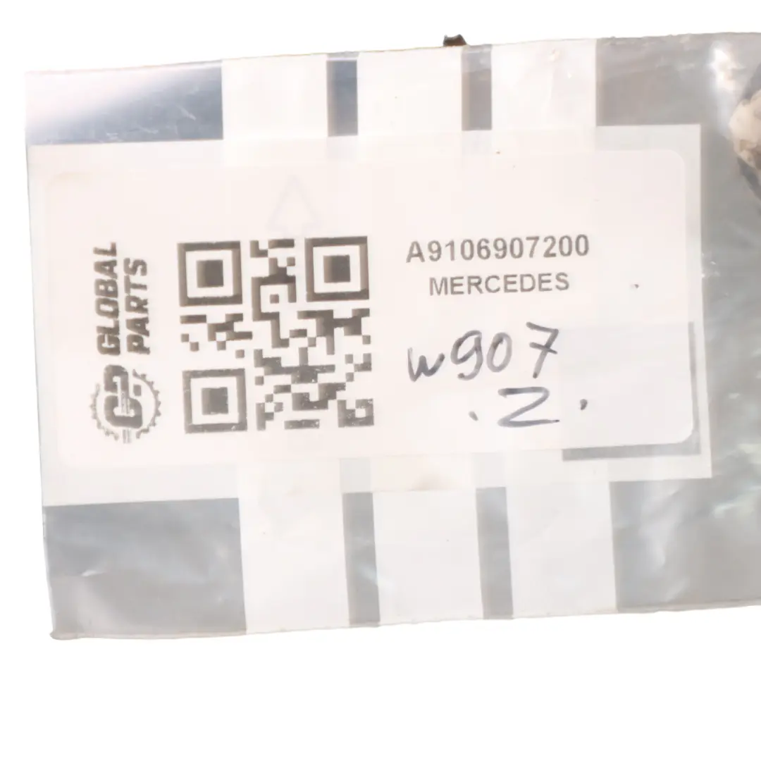 W907 Striscia anteriore passaruota posteriore destro per Mercedes con numero di parte A9106907200 Mercedes W907 Striscia anteriore passaruota posteriore destro - SKU A9106907200 - Numero di parte A9106907200