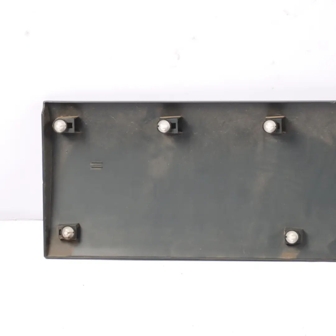 W907 Striscia anteriore passaruota posteriore destro per Mercedes con numero di parte A9106907200 Mercedes W907 Striscia anteriore passaruota posteriore destro - SKU A9106907200 - Numero di parte A9106907200