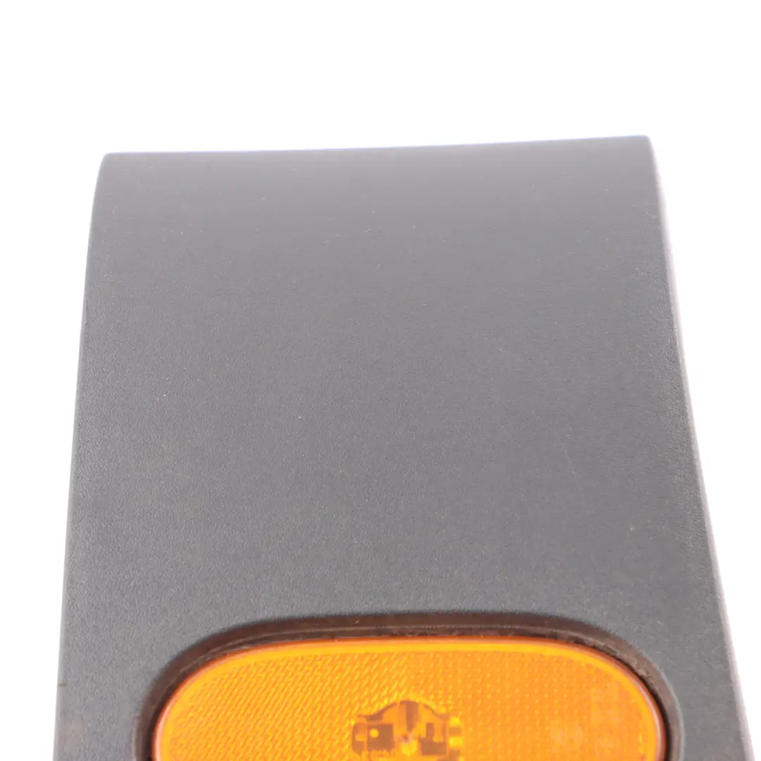 W907 W910 Moldura panel embellecedor montante delanter derecho para Mercedes Sprinter con número de pieza A9106907600 Mercedes Sprinter W907 W910 Moldura panel embellecedor montante delanter derecho - SKU A9106907600 - Número de pieza A9106907600