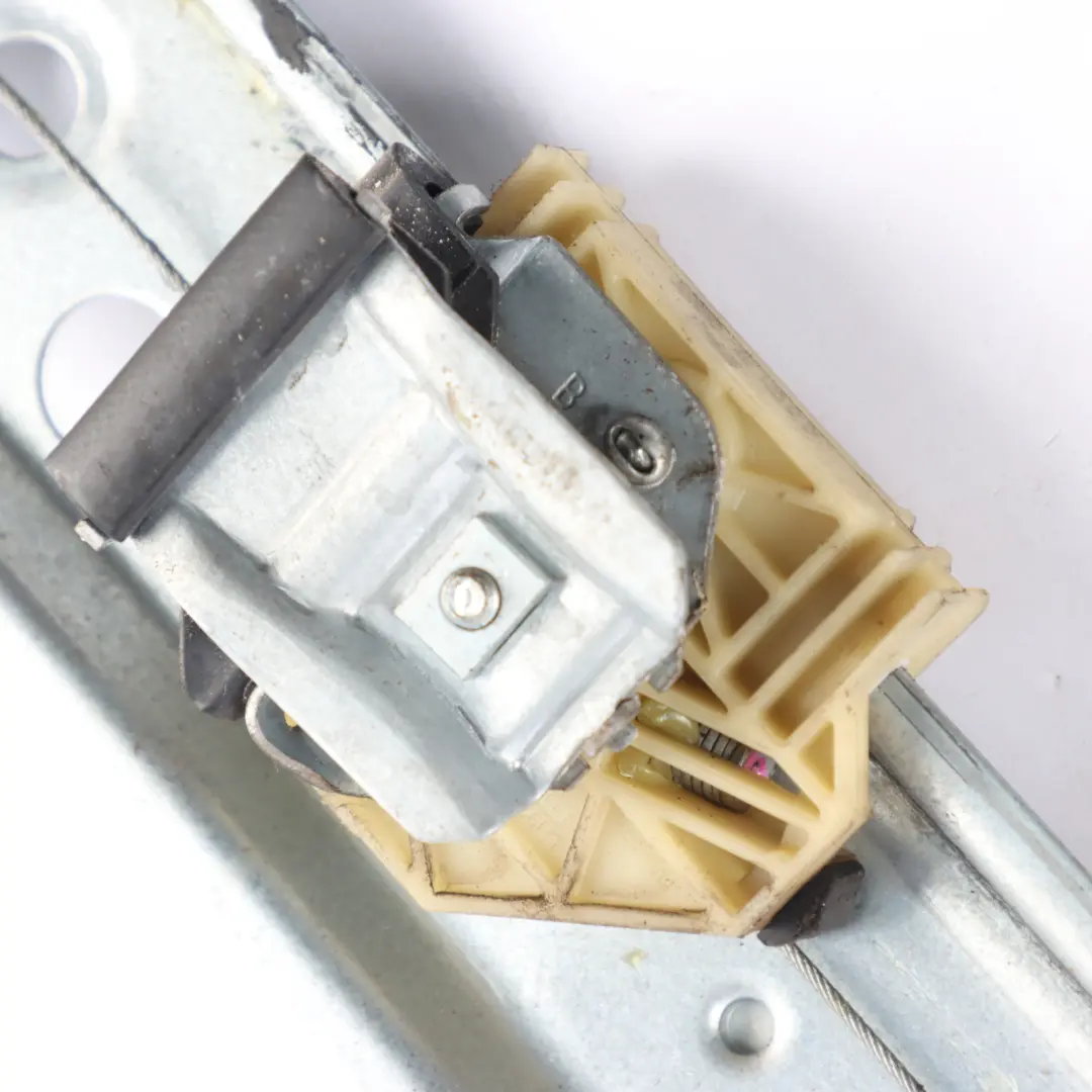  Moteur de lève-vitre Mercedes W907 W910 Lève-vitre avant gauche - SKU A9107201000 - Numéro de pièce A9107201000