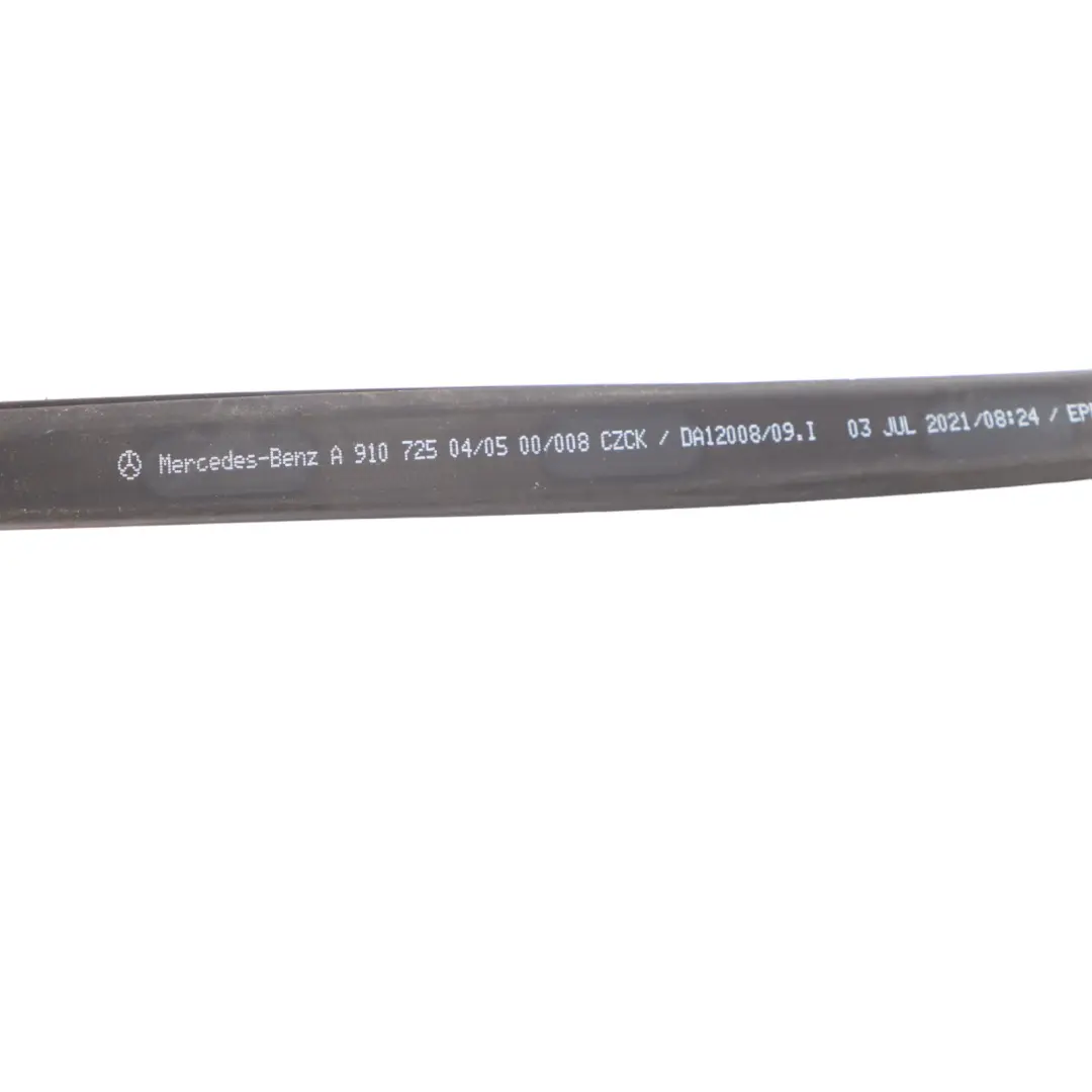 Puerta Sello Ventana Delantera Izquierda Marco Guía para Mercedes W910 con número de pieza A9107250400 Mercedes W910 Puerta Sello Ventana Delantera Izquierda Marco Guía - SKU A9107250400 - Número de pieza A9107250400