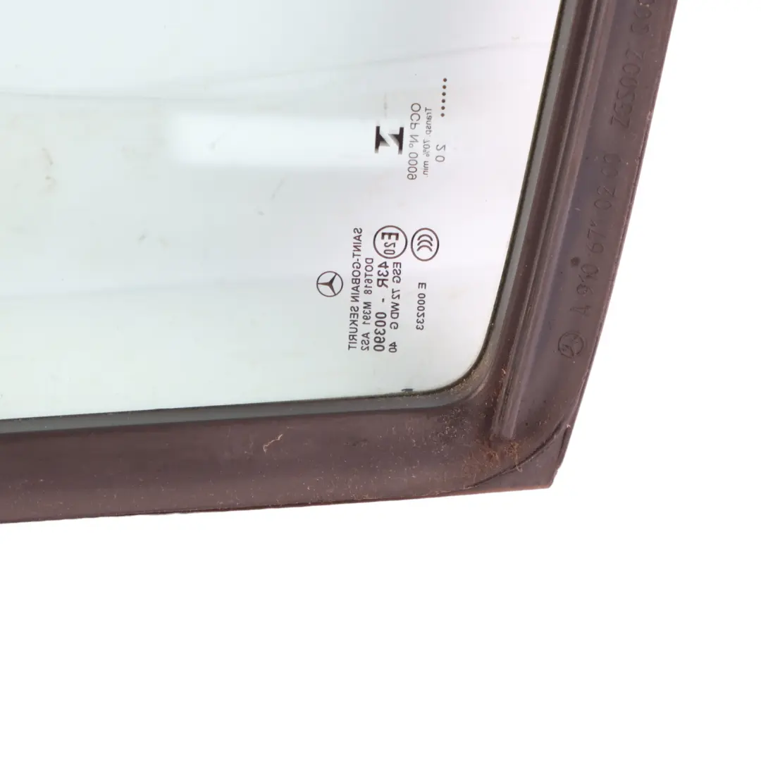 W907 W910 Szyba Boczna Drzwi Przednia Lewa do Mercedes Sprinter o numerze A9107251000 Mercedes Sprinter W907 W910 Szyba Boczna Drzwi Przednia Lewa - SKU A9107251000 - Numer Części A9107251000