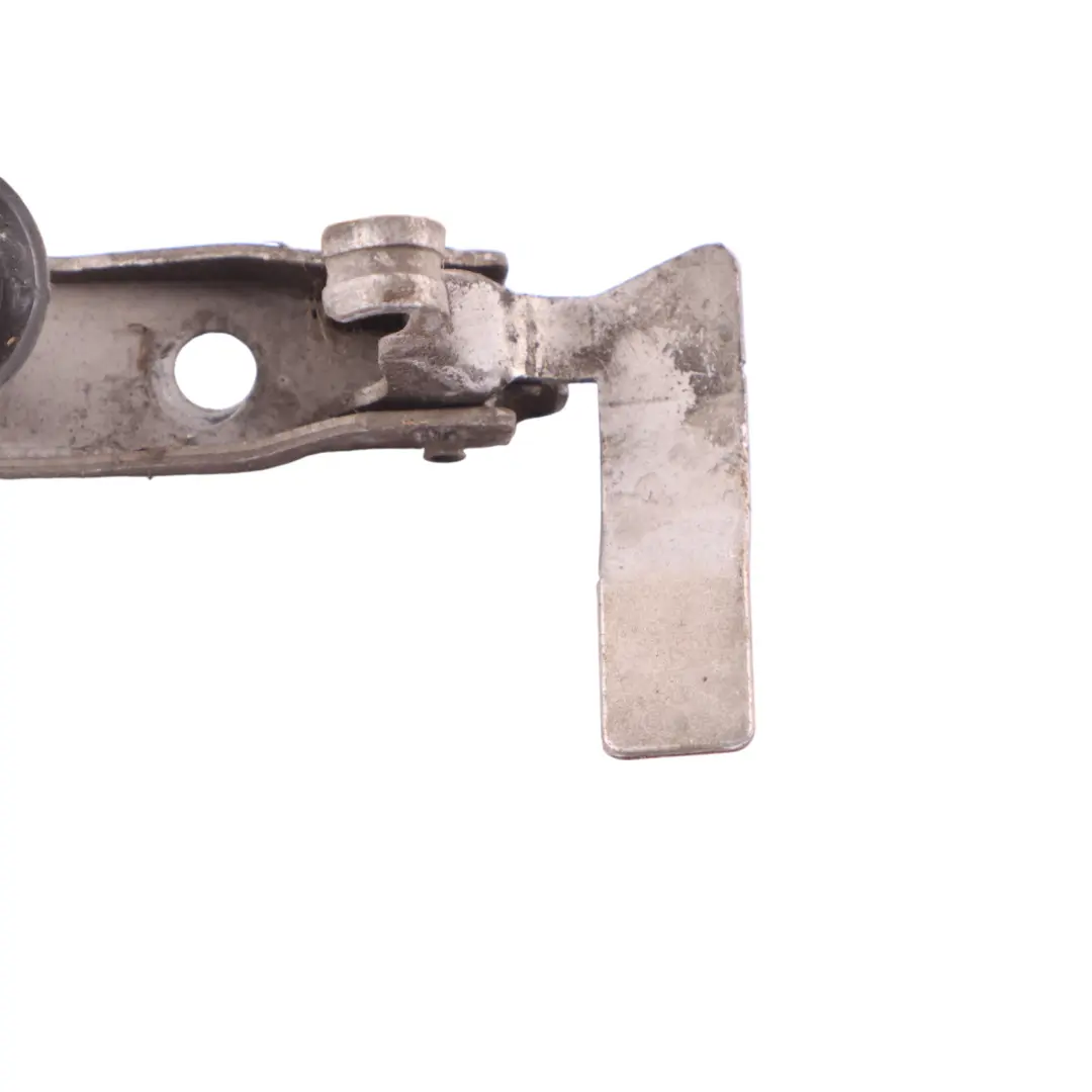 Gancio cofano Mercedes Sprinter W907 W910 Blocco Gancio superiore per con numero di parte A9107500200 Gancio cofano Mercedes Sprinter W907 W910 Blocco Gancio superiore - SKU A9107500200 - Numero di parte A9107500200