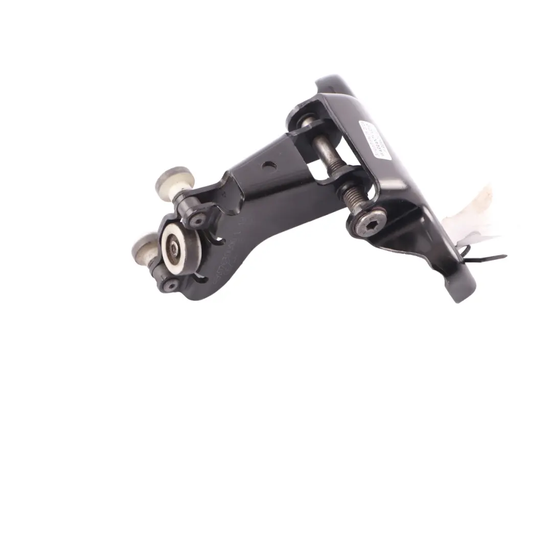 W907 W910 Schiebetür Zentral links Rollenführung für Mercedes mit Teilenummer A9107630000 Mercedes W907 W910 Schiebetür Zentral links Rollenführung - SKU A9107630000 - Teilenummer A9107630000