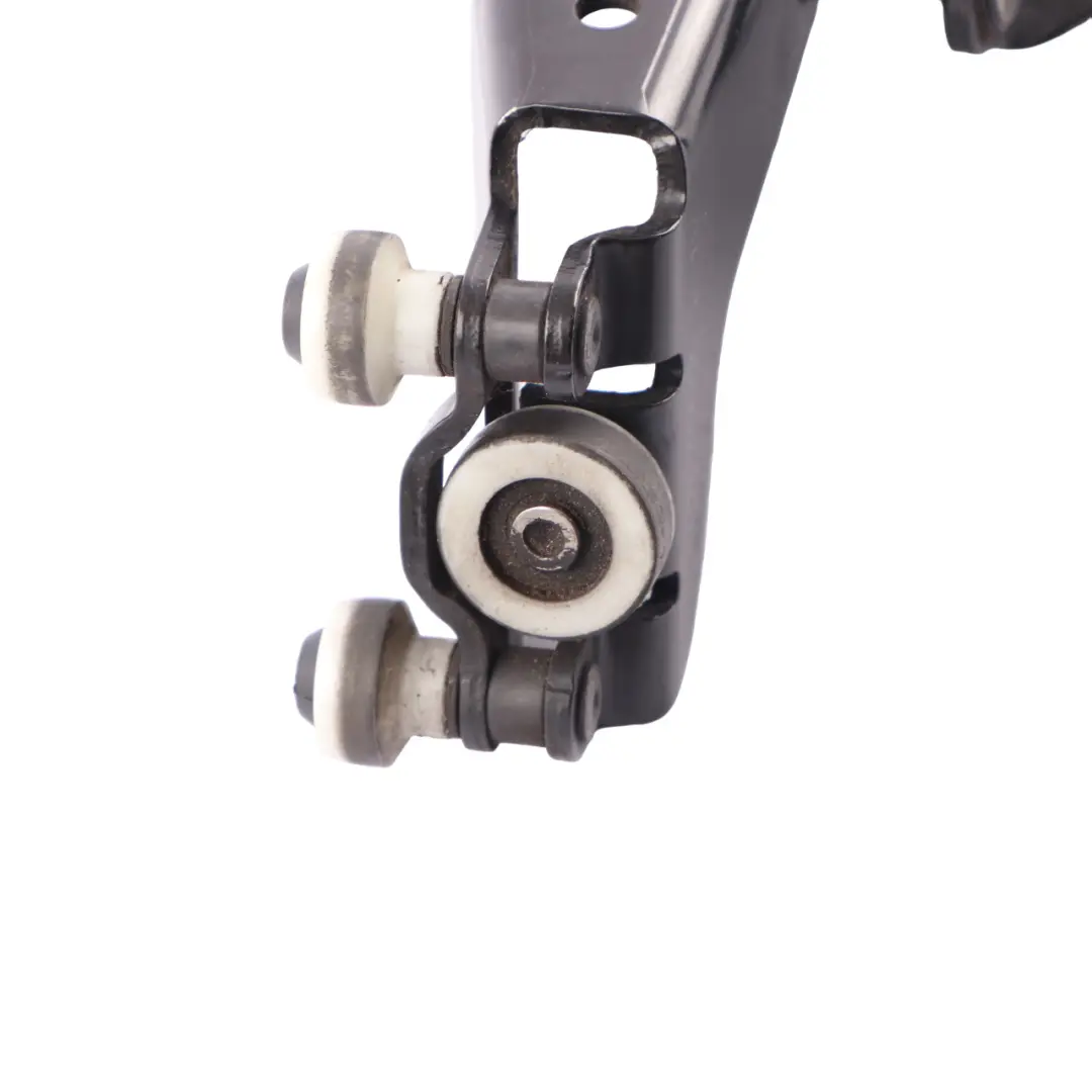 W907 W910 Schiebetür Zentral links Rollenführung für Mercedes mit Teilenummer A9107630000 Mercedes W907 W910 Schiebetür Zentral links Rollenführung - SKU A9107630000 - Teilenummer A9107630000