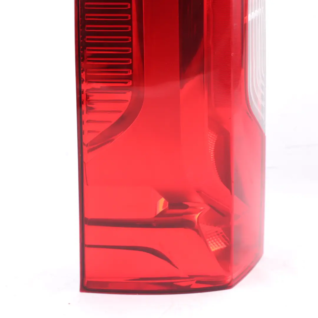 Mercedes Sprinter W907 Luz Trasera Izquierda Piloto Trasero - SKU A9108200000 - Número de pieza A9108200000