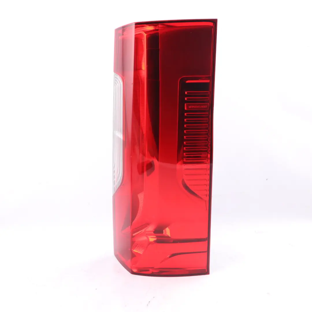W907 Luce posteriore destra Fanale posteriore per Mercedes Sprinter con numero di parte A9108200100 Mercedes Sprinter W907 Luce posteriore destra Fanale posteriore - SKU A9108200100 - Numero di parte A9108200100