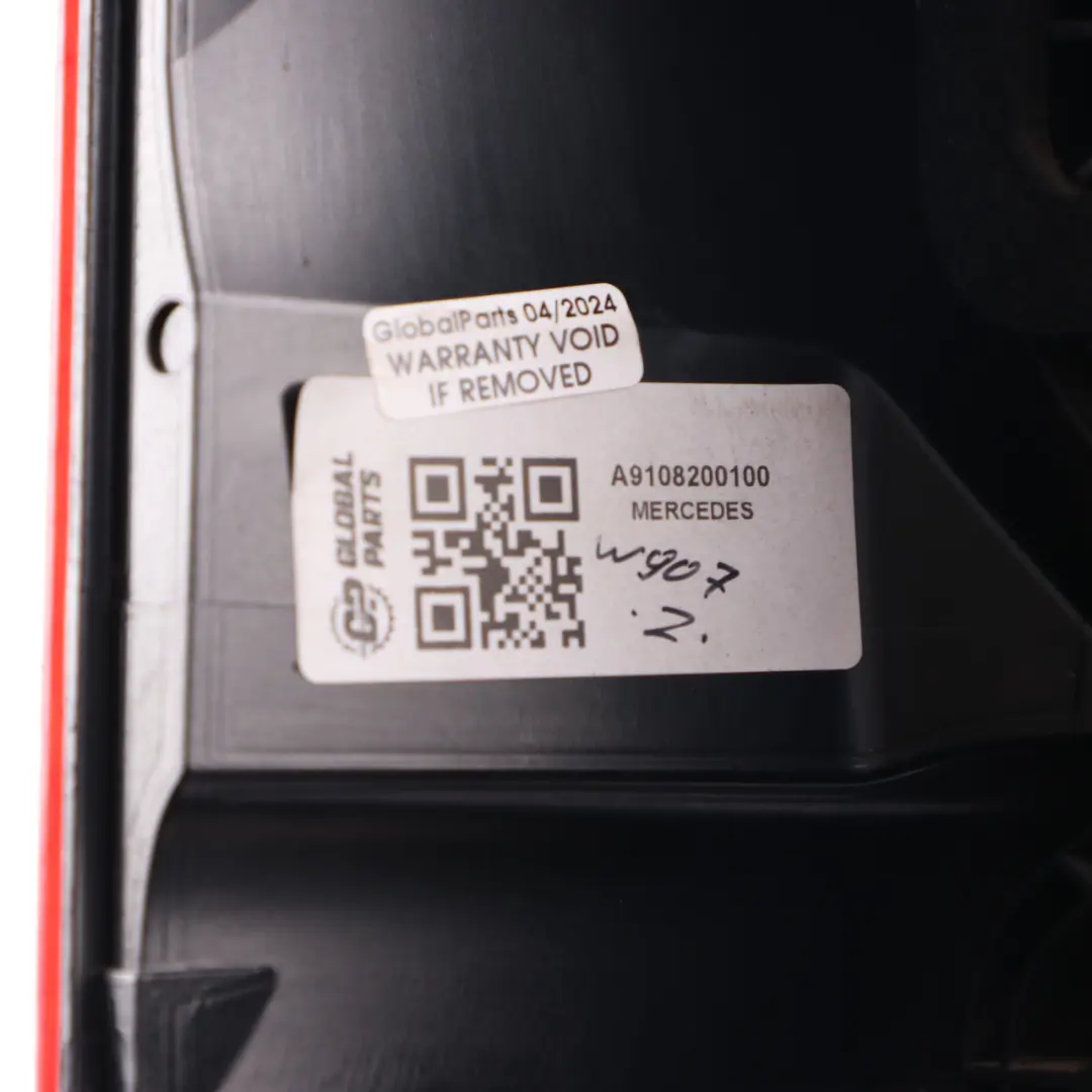 W907 Luce posteriore destra Fanale posteriore per Mercedes Sprinter con numero di parte A9108200100 Mercedes Sprinter W907 Luce posteriore destra Fanale posteriore - SKU A9108200100 - Numero di parte A9108200100