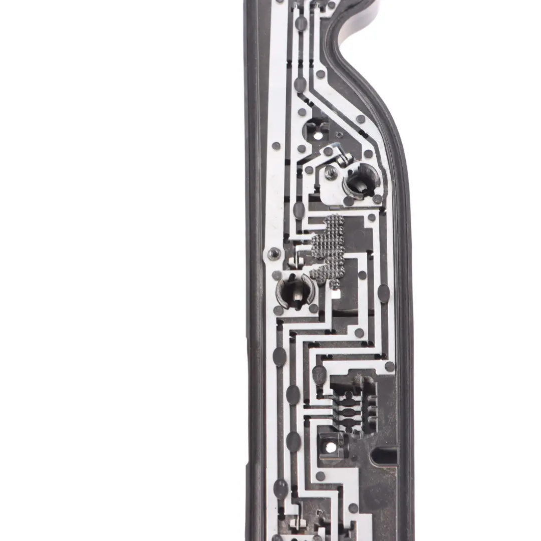  Support d'Ampoule Mercedes W907 W910 Douille Lampe Arrière Gauche - SKU A9108206800 - Numéro de pièce A9108206800